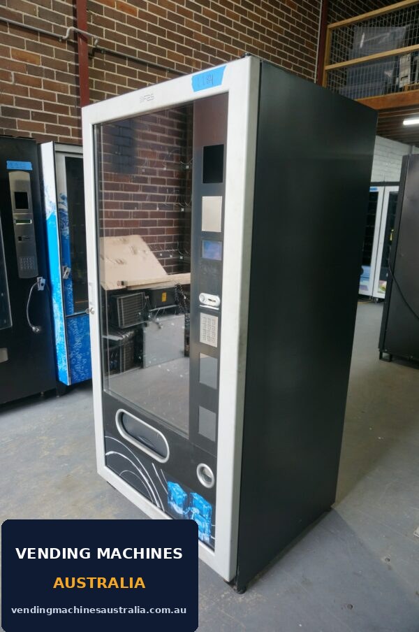 Photograph of 4 wide combo vending machine, unit reference 1184